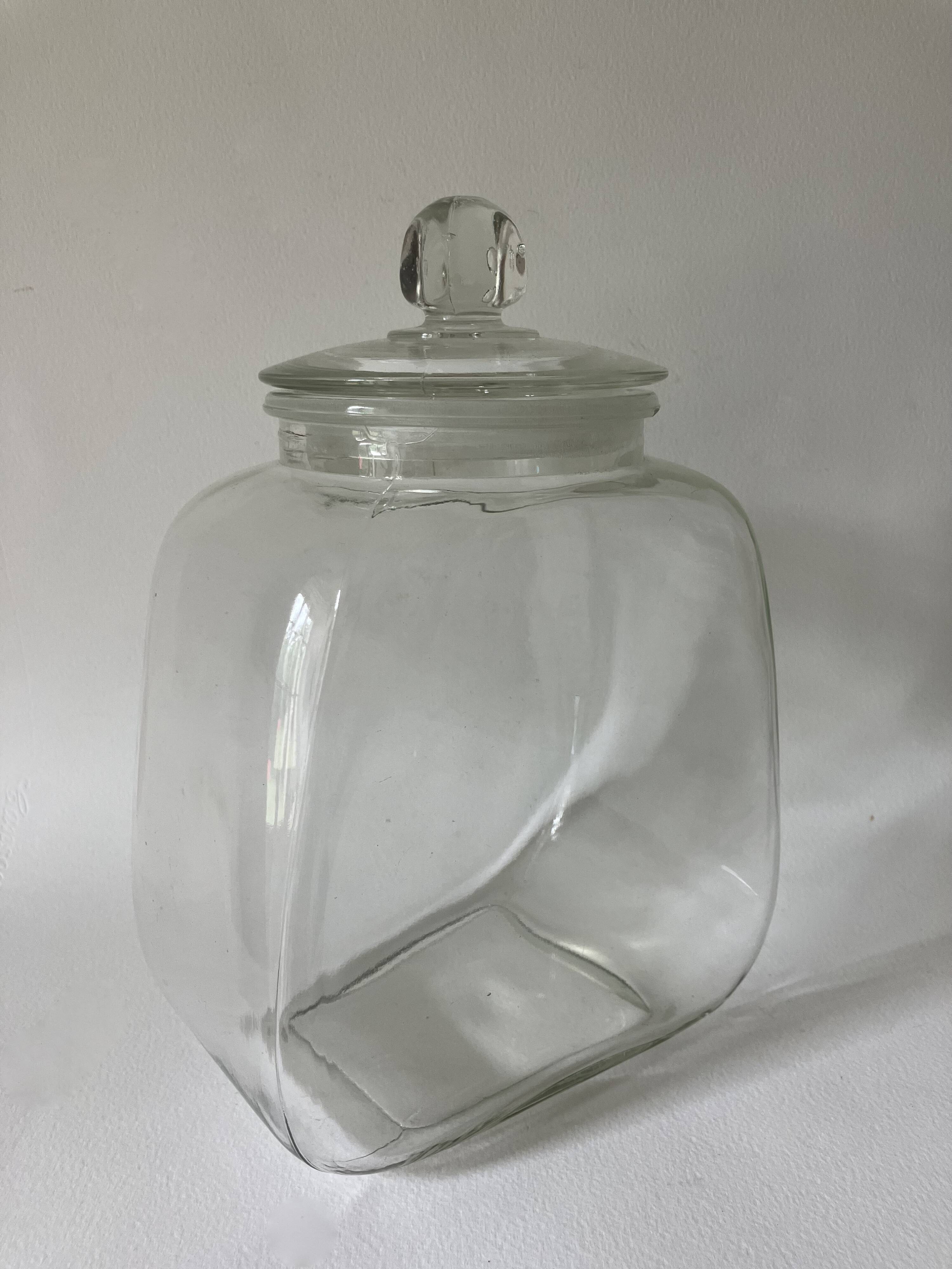 Confectioner's jar, marshmallows and caramels