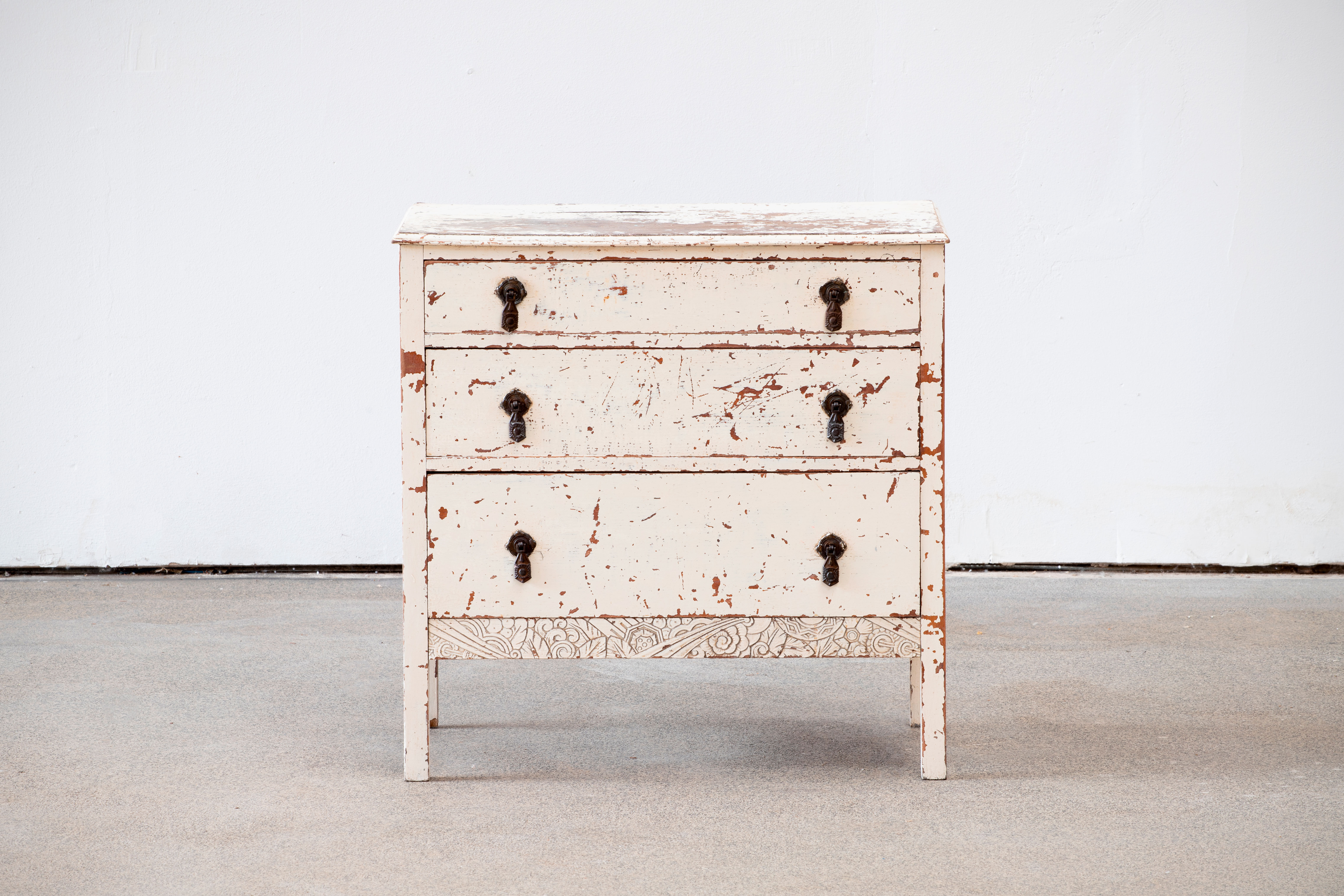 Commode parisienne vintage, patinée 1940