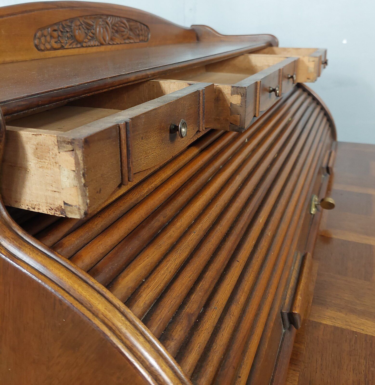 Art deco cylinder lady desk