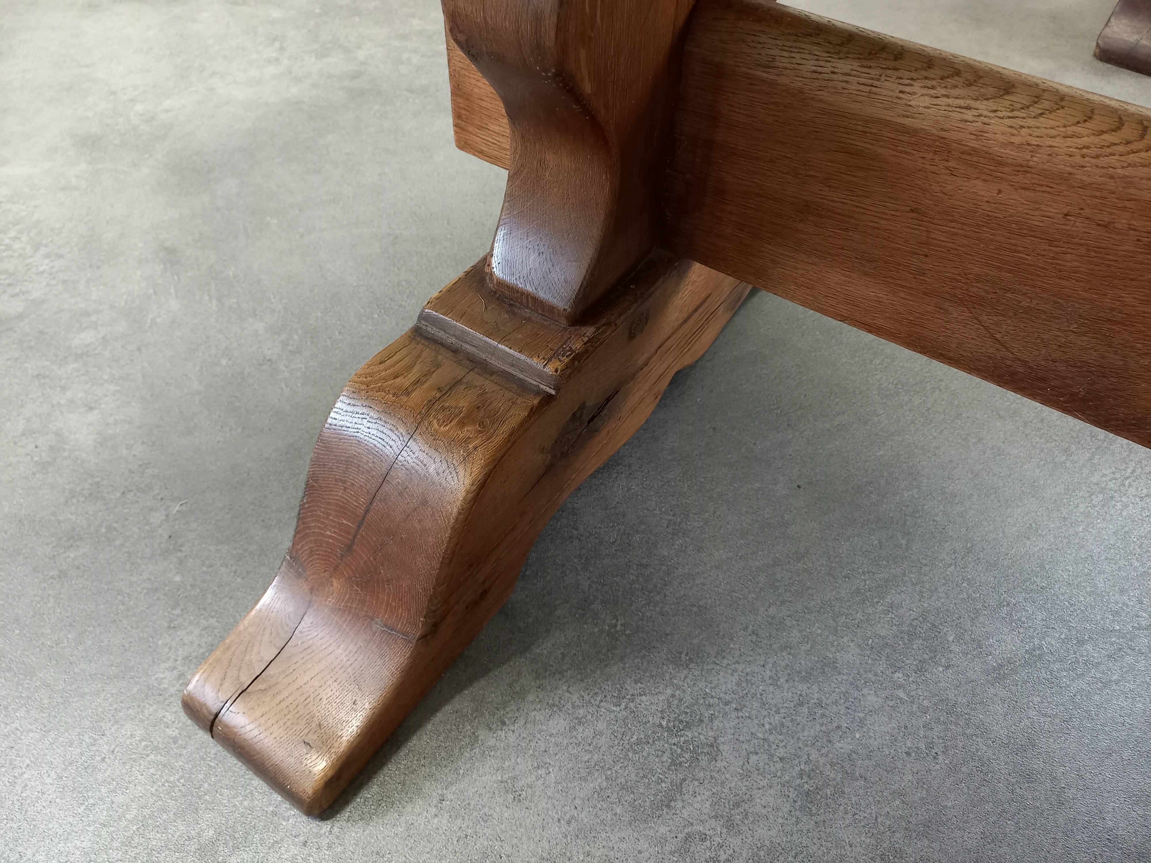 Farmhouse table and its 2 benches