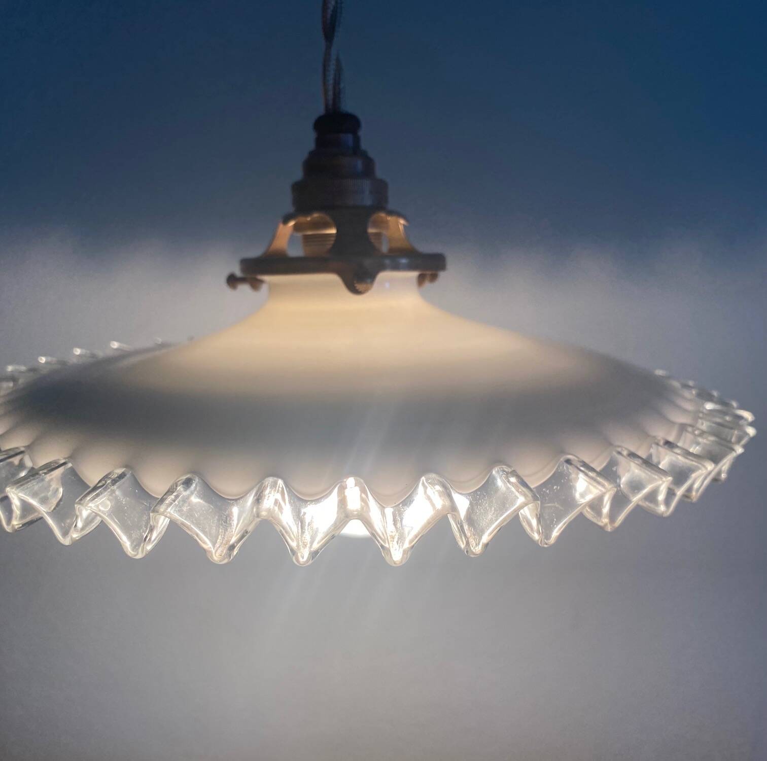 Opaline suspension, braided fabric cable