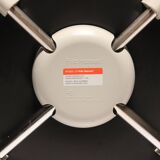 Quatre fauteuils modèle 3207, par Arne Jacobsen, 2006