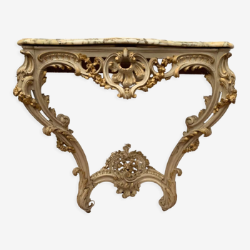 Console sculptée de style Louis XV en bois peint et doré XX siècle