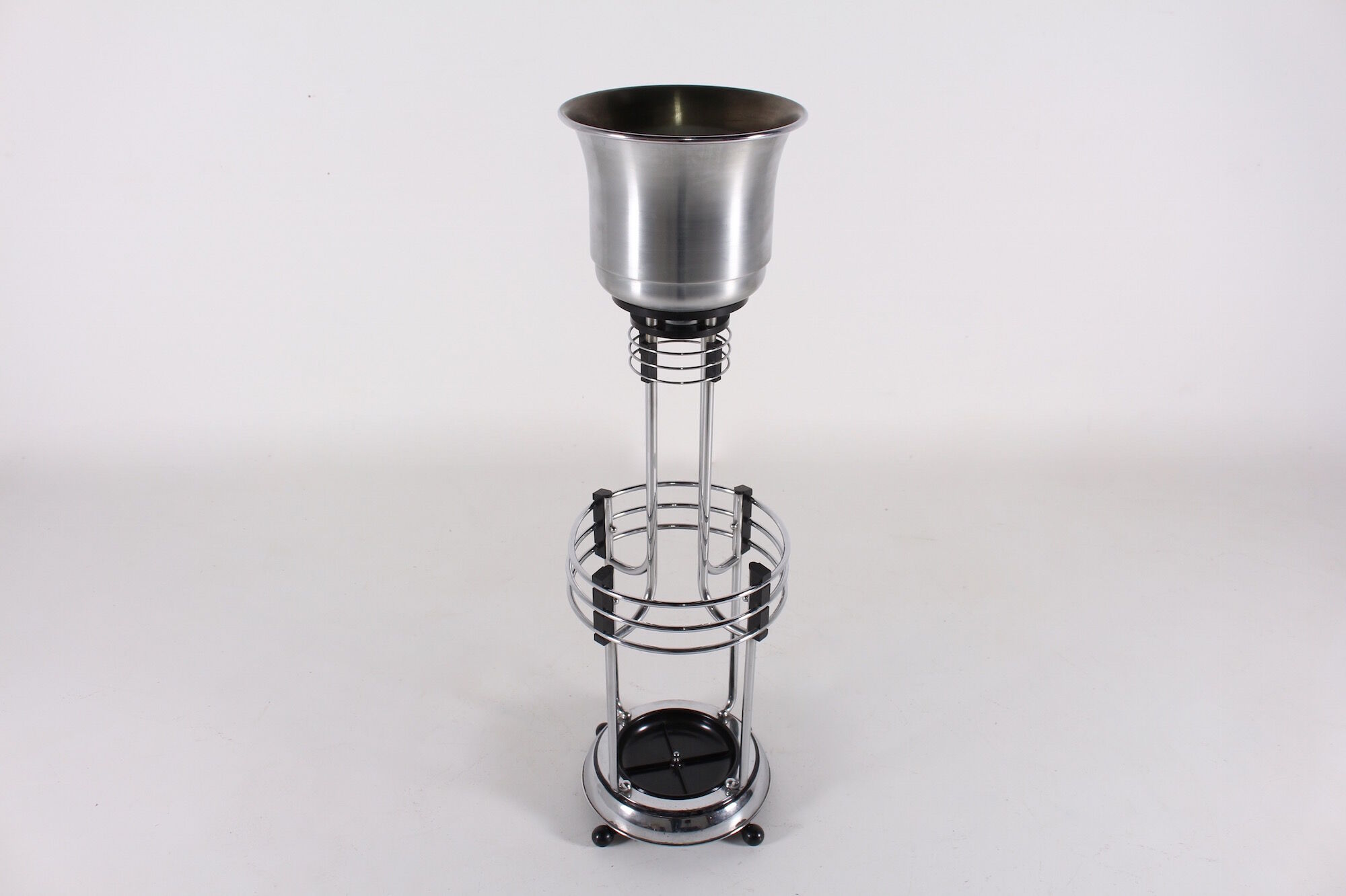 Rain door, Champagne bucket or art deco planter