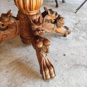 Table ovale en chêne blond sculpté - dite table de chasse