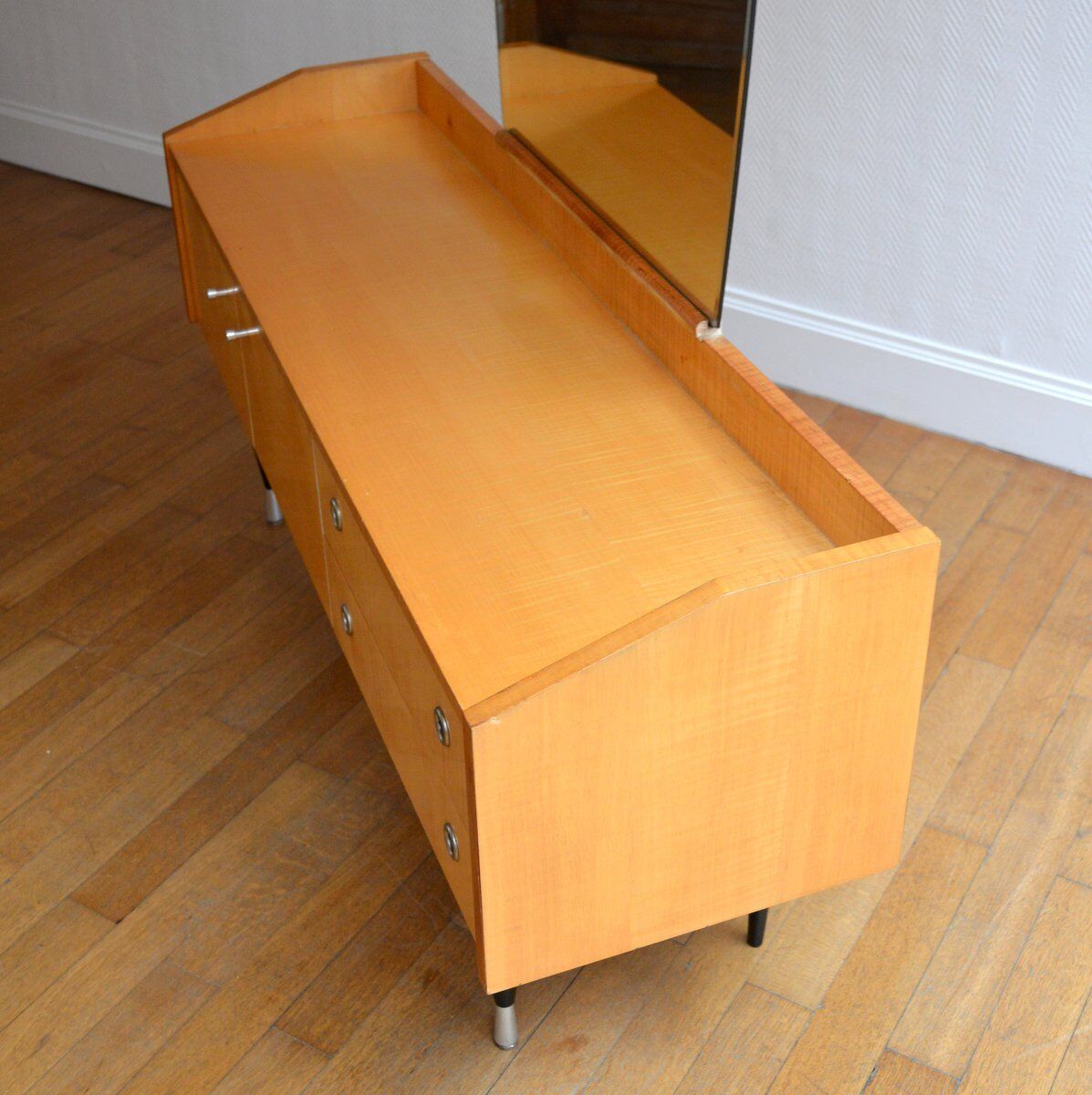 Vintage 1960s hairdresser