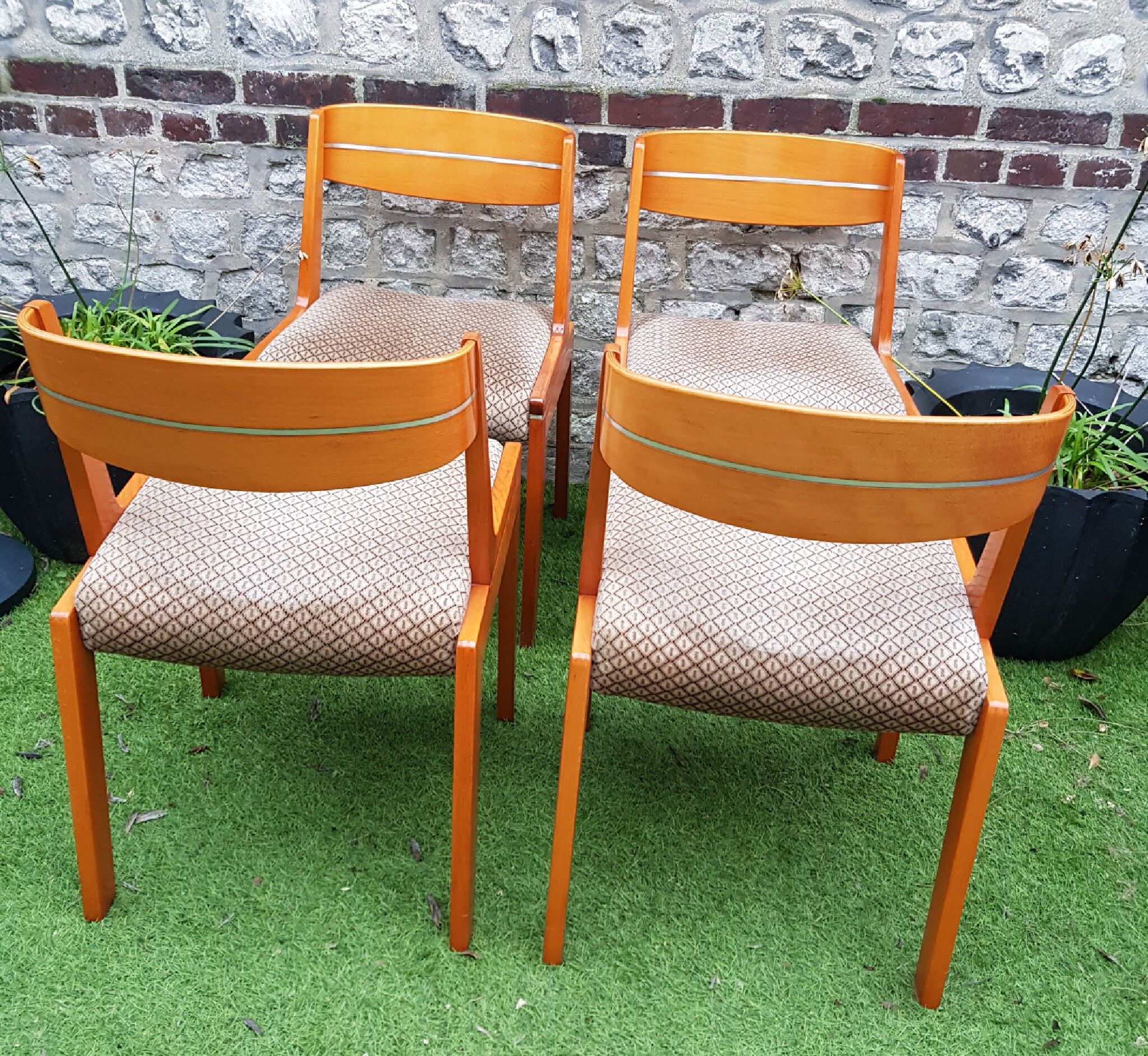Chaises style scandinave 1970
