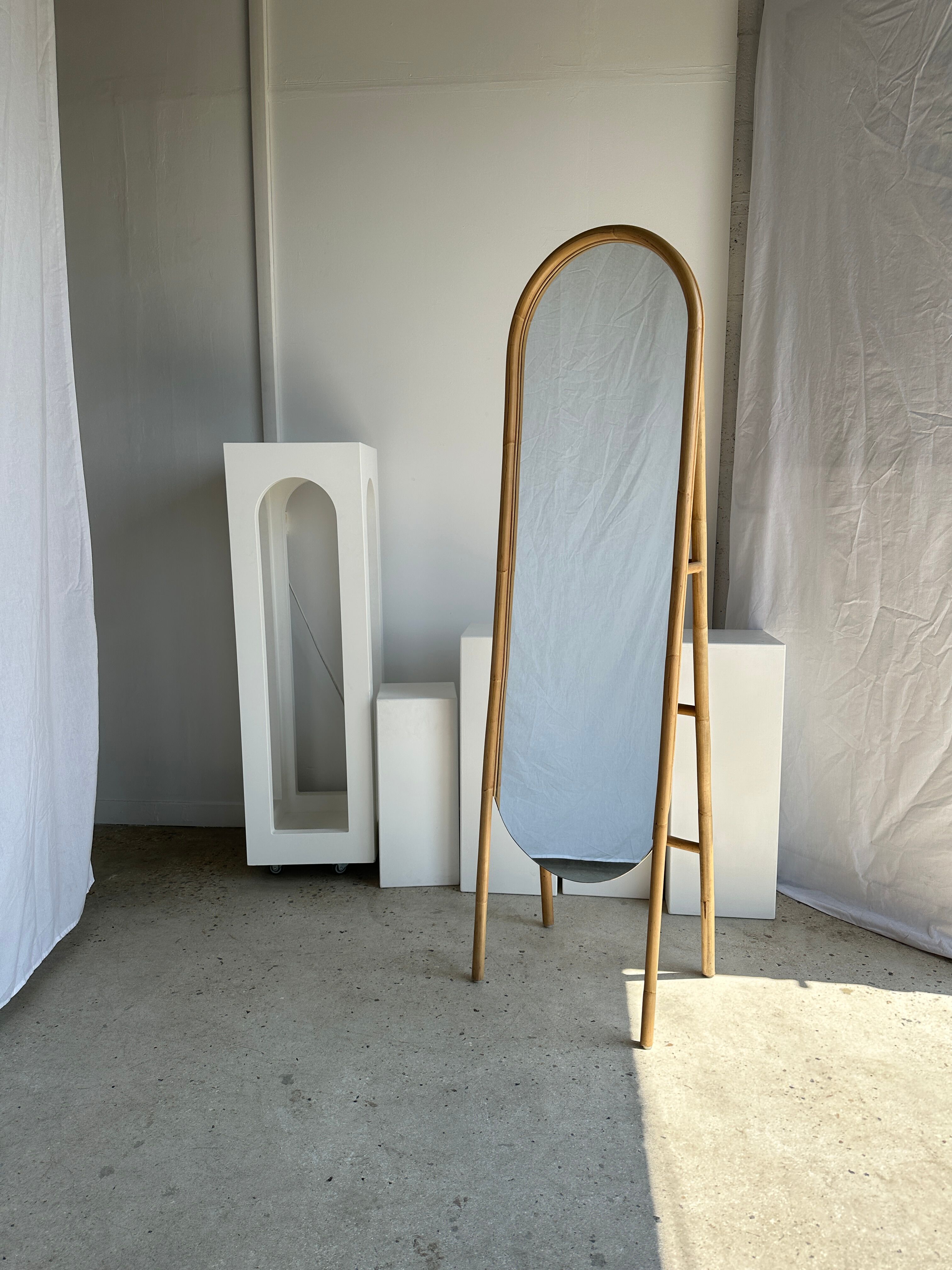 Floor mirror in bamboo and rattan H:1m80