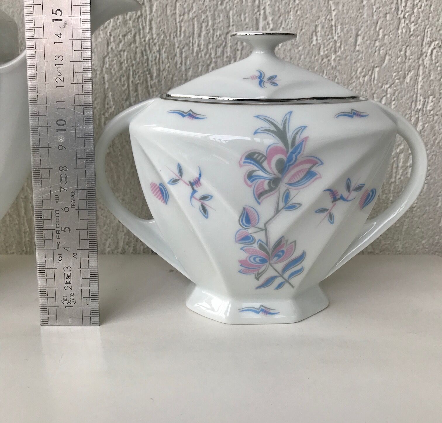 Porcelain tea set 30s