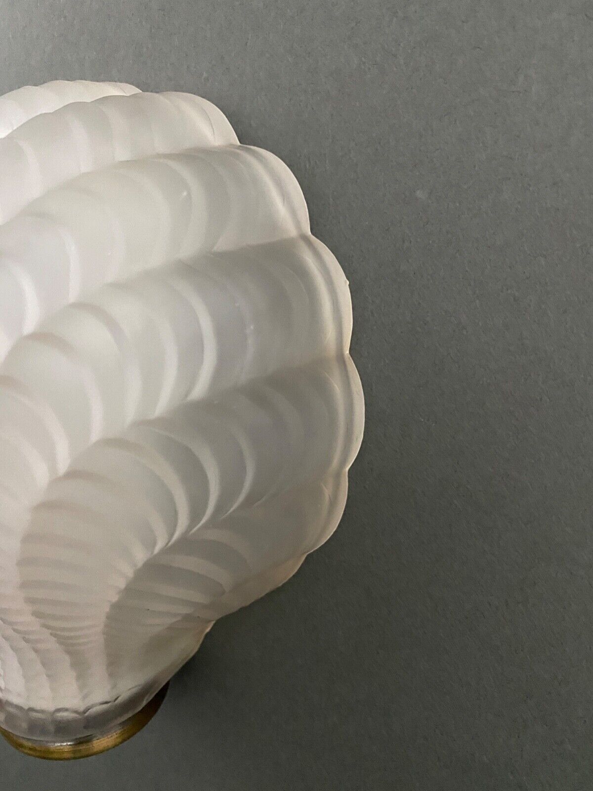 Wall lamp in frosted glass Art Deco 1950 scallop shell