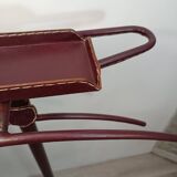 Chic valet en cuir cousu