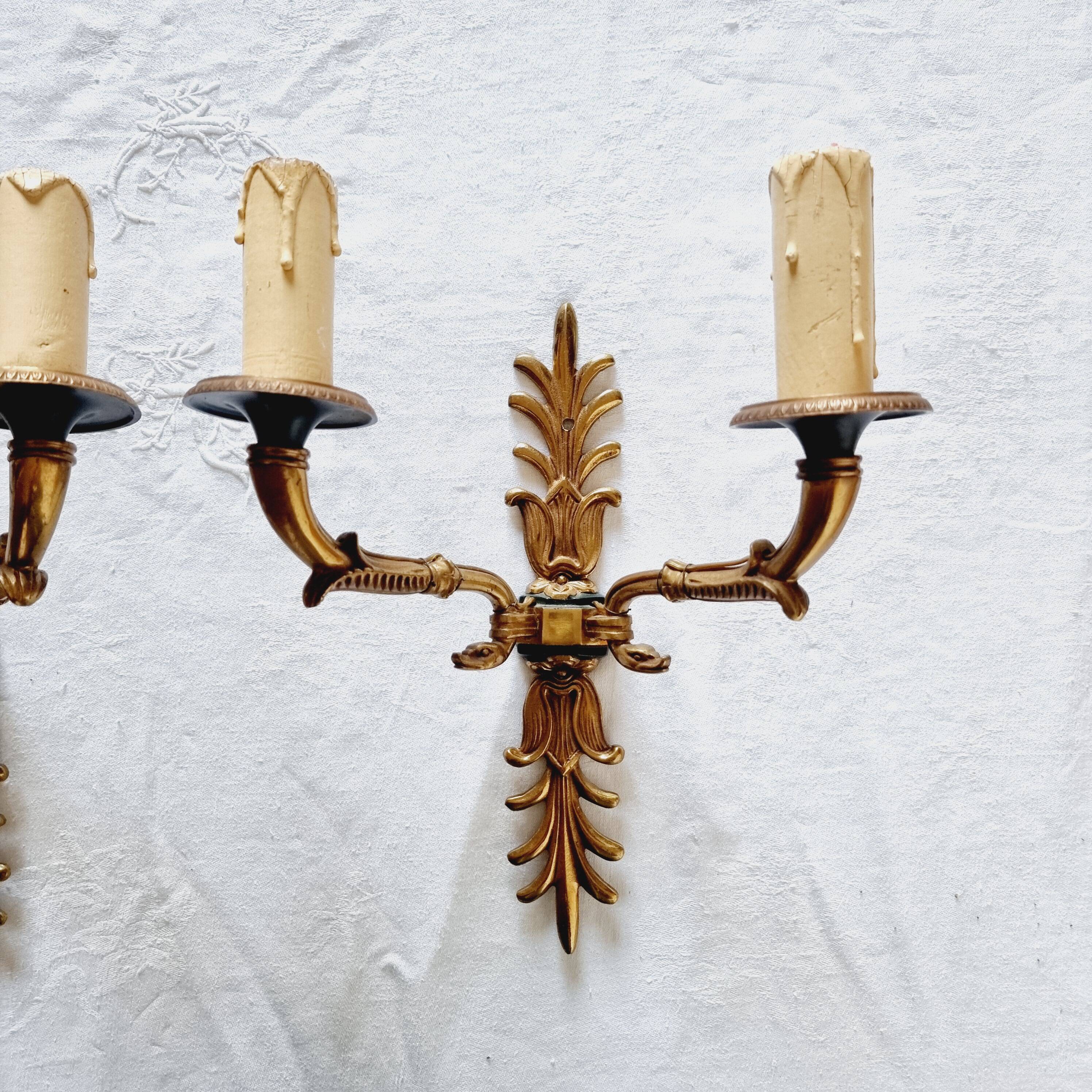 Pair of Empire style wall sconces in gilded bronze and Empire green, mid