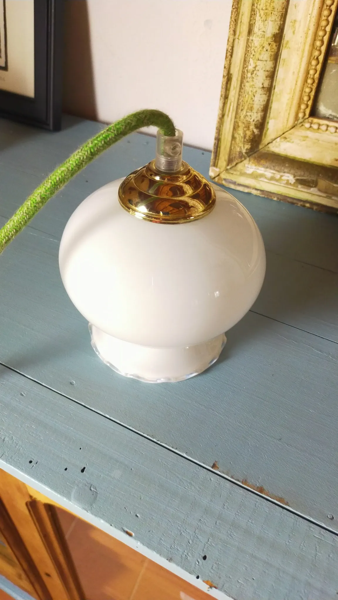 White opaline table lamp