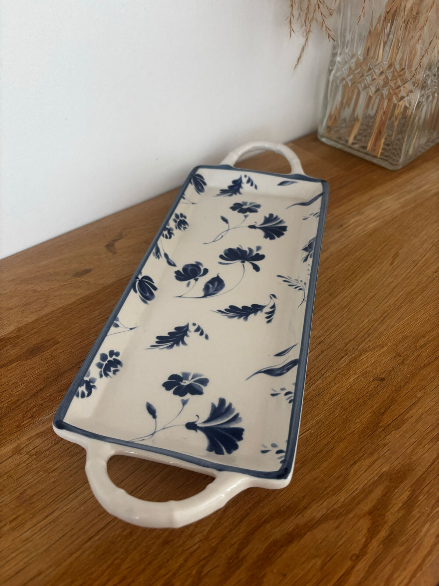 Beautiful platter or cake dish Villeroy and Boch cottage charm.