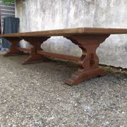 Table de conférence monastère chêne
