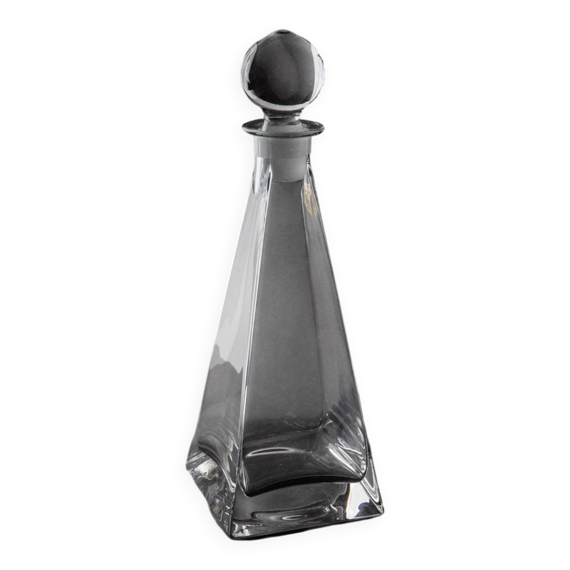 Vintage Murano glass decanter from the 1980s, transparent crystal pyramid with a spherical stopper, Linea 7.