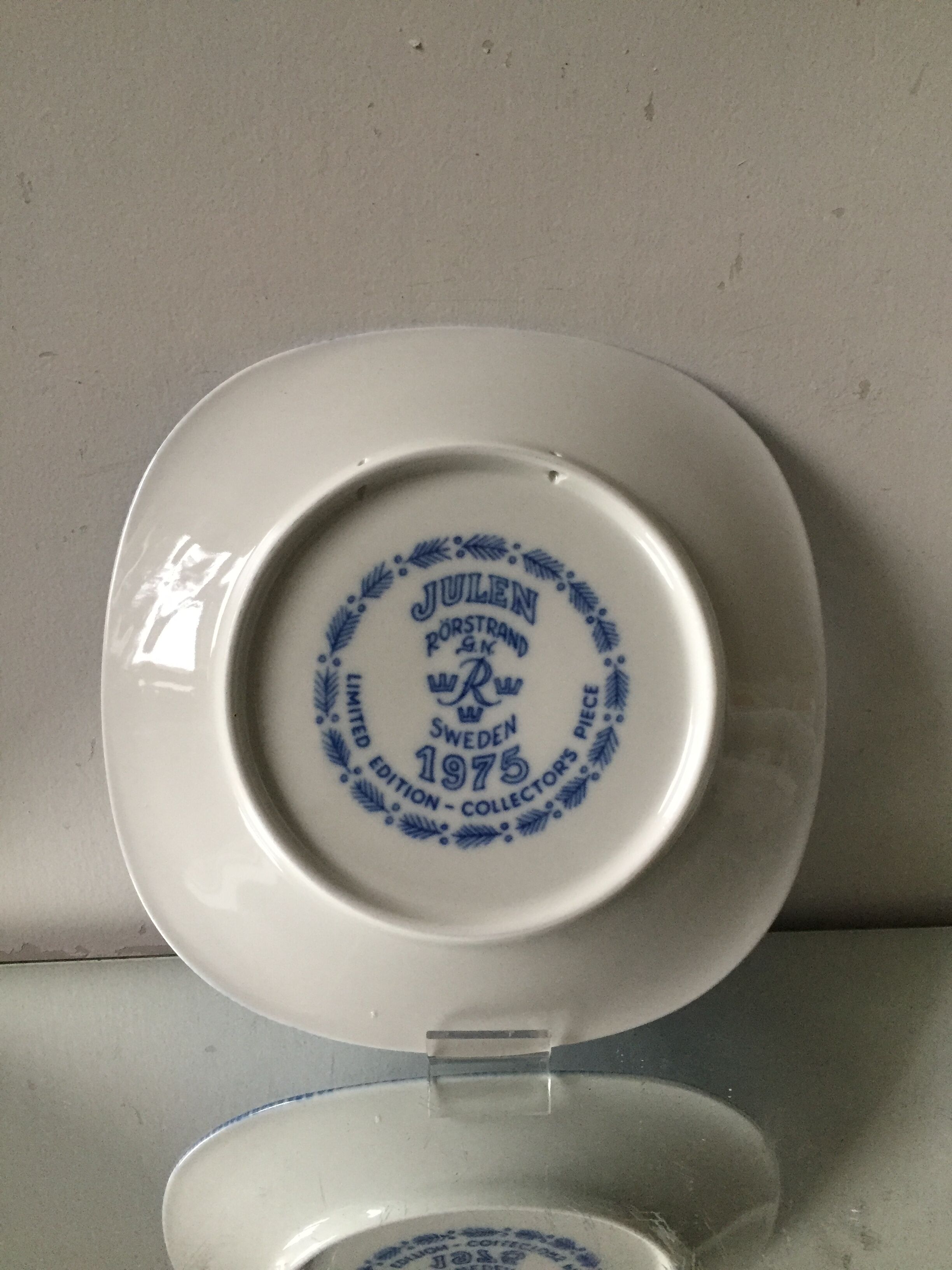 Decorative dish Gunnar Nylund for Rorstrand design 1975