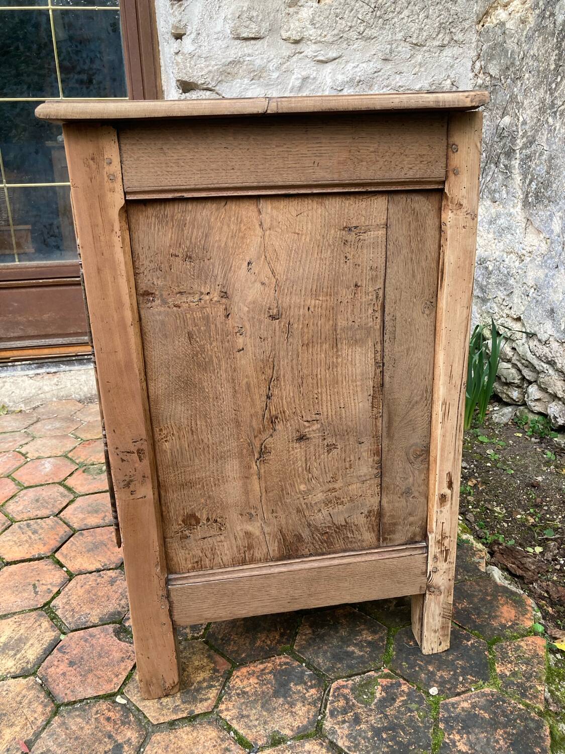 Antique wooden confit pot.