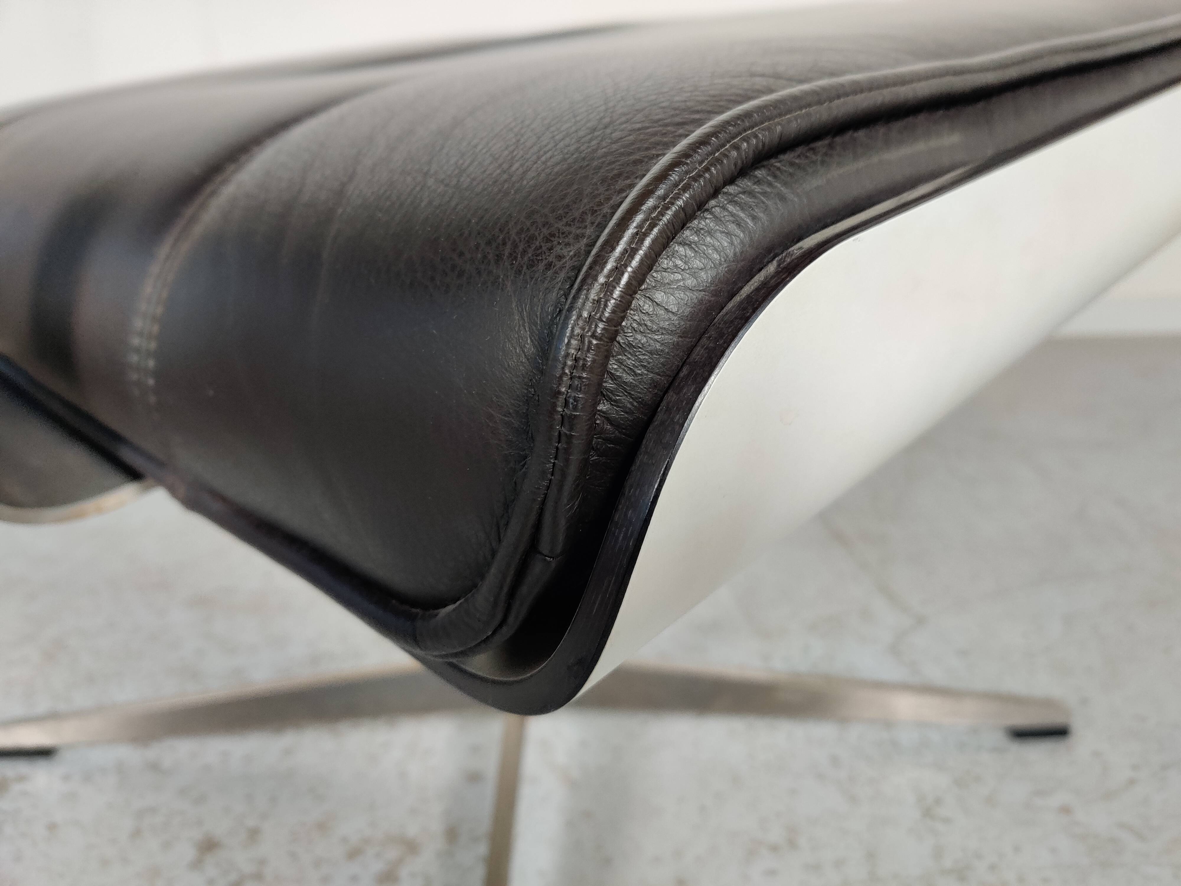 Design leather armchair, 80s/90s