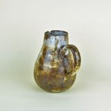 Kostanda, pitcher to speckled décor