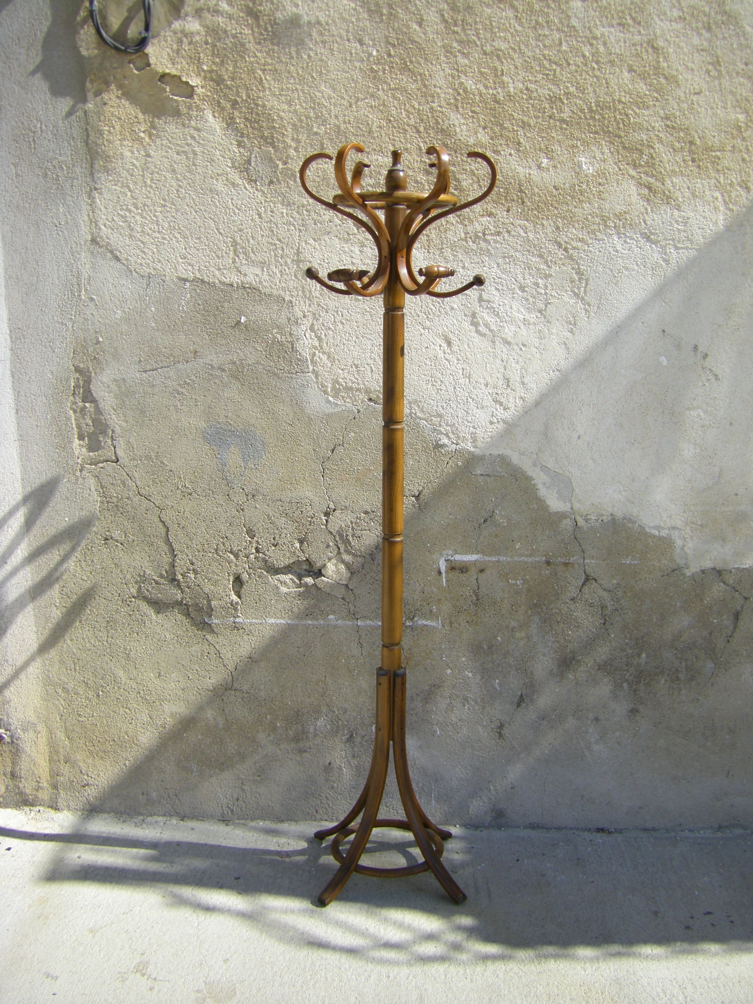 Vintage parrot coat rack