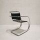 Fauteuil MR20 de Mies Van Der Rohe