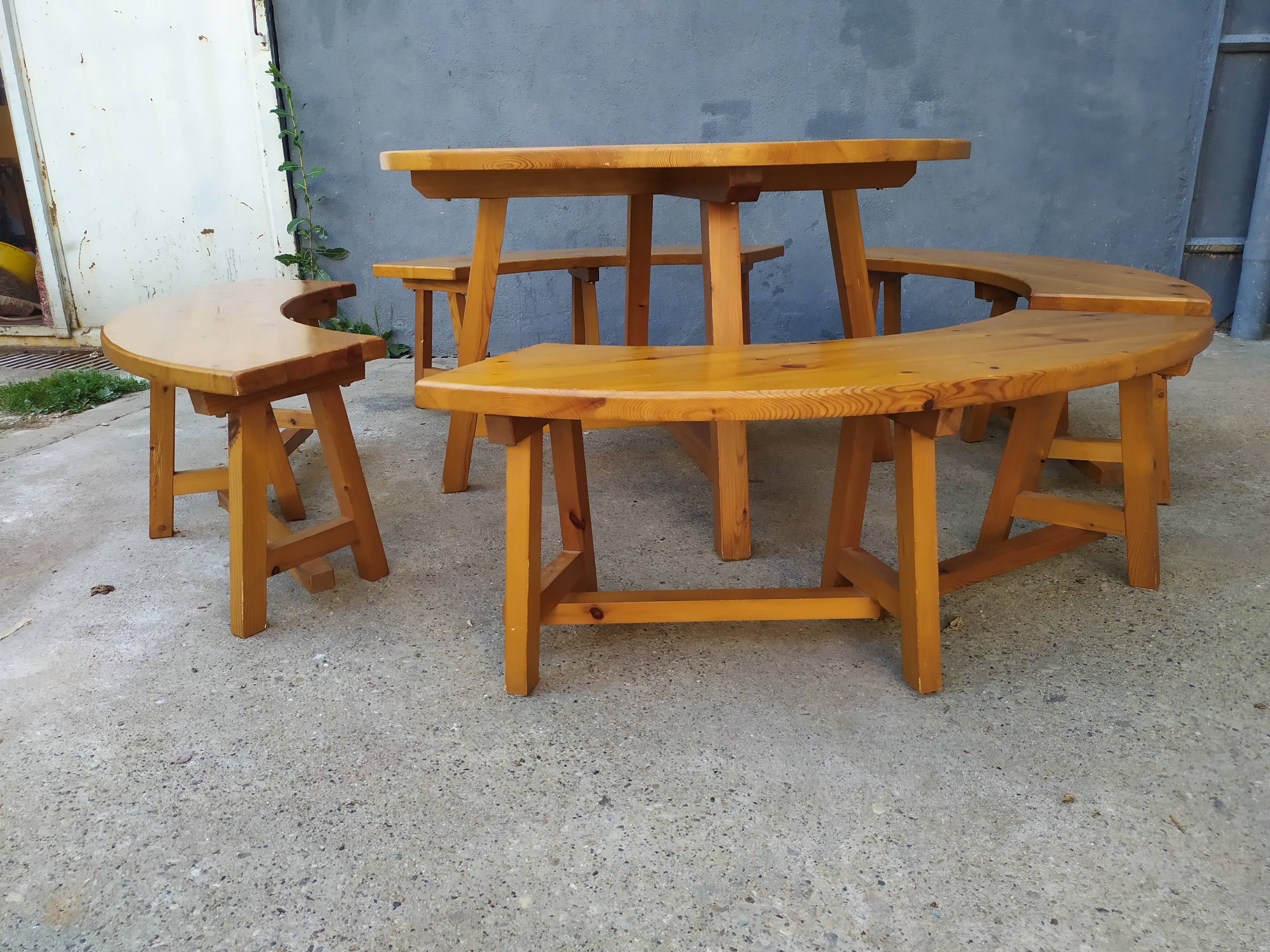 Table et banc châlet de montagne