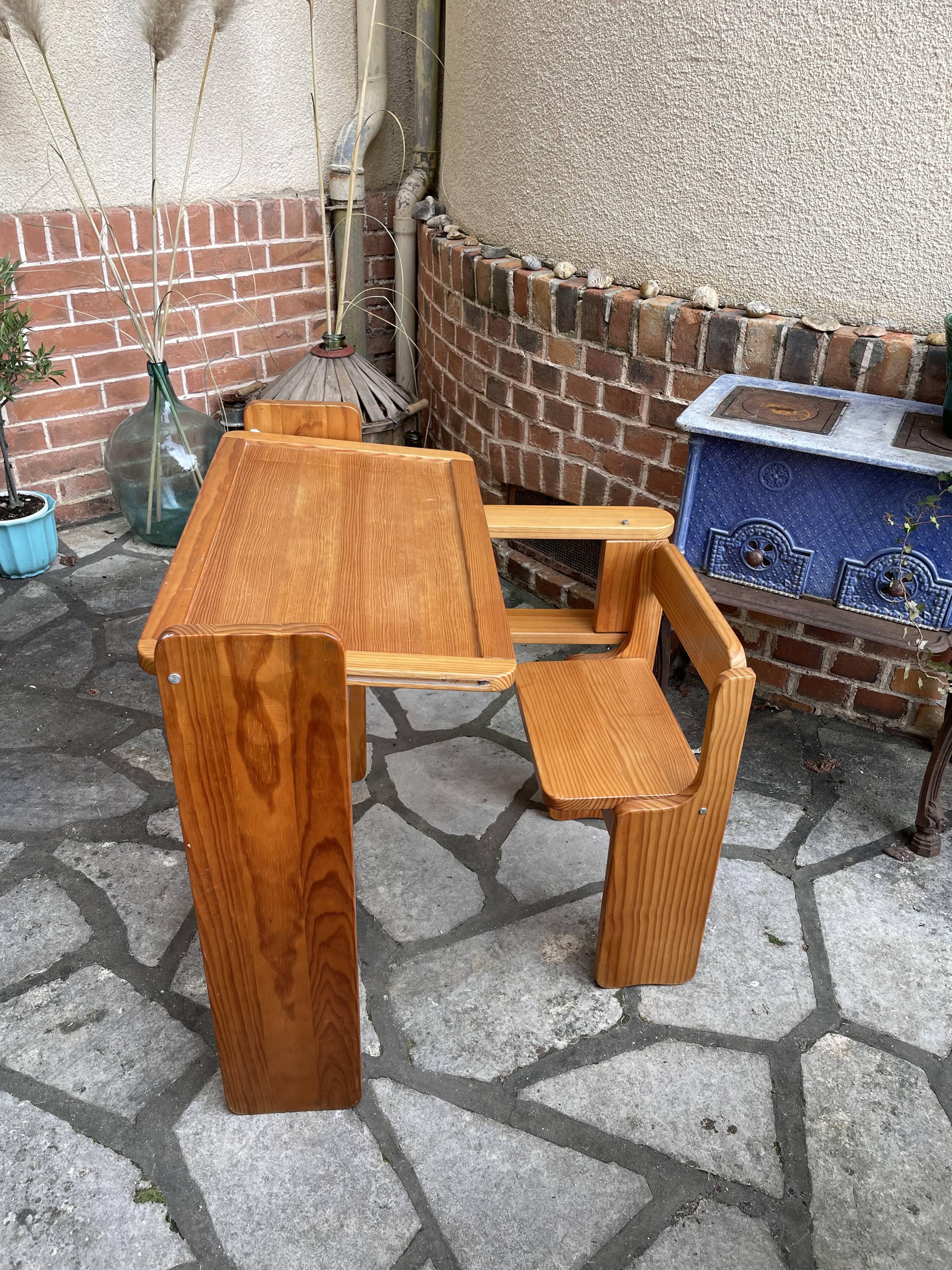 Trama folding children's desk