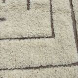 large modern Moroccan Berber rug Benin Ouarain