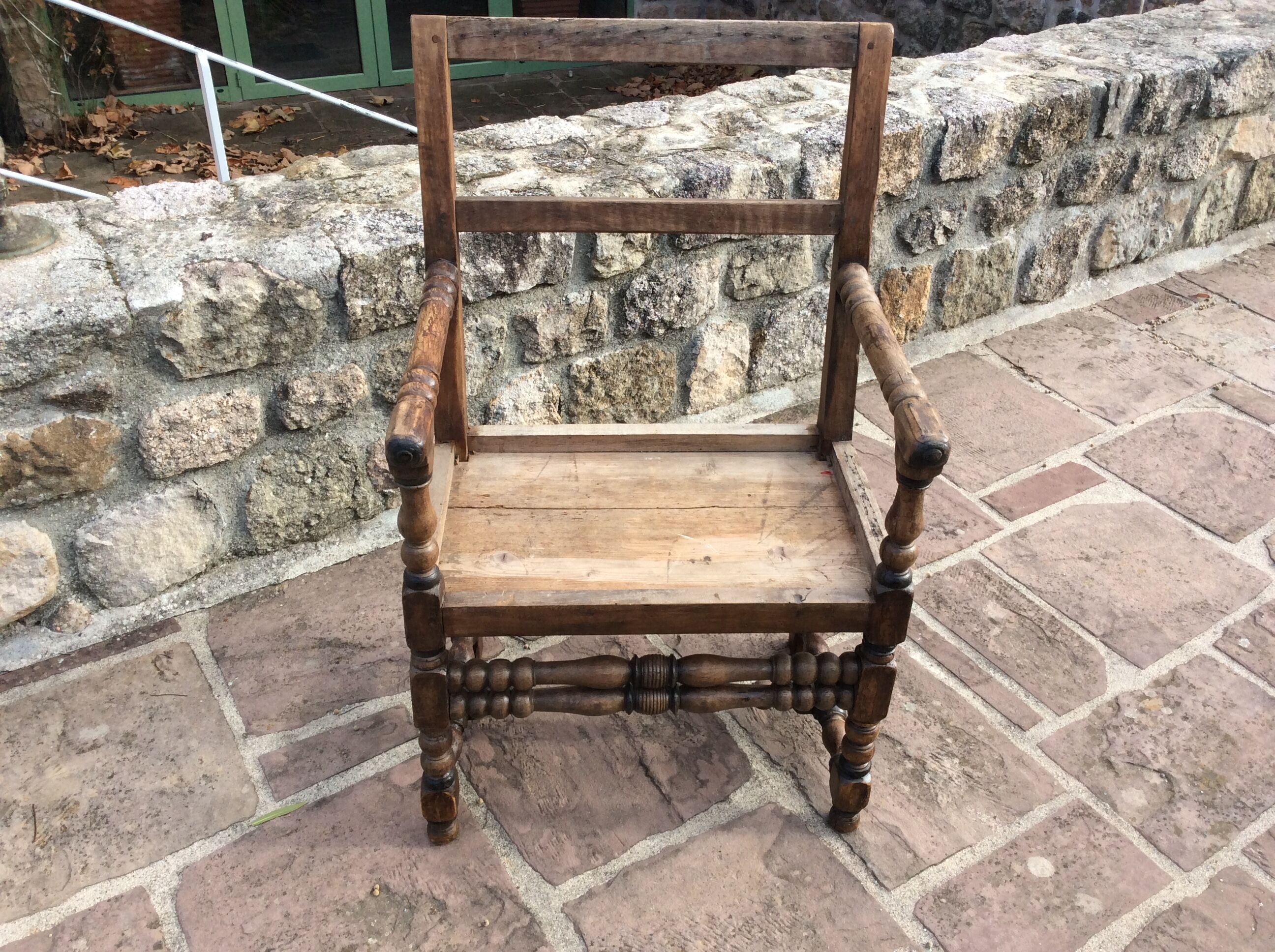 Chaise à bras d’époque Louis Xlll