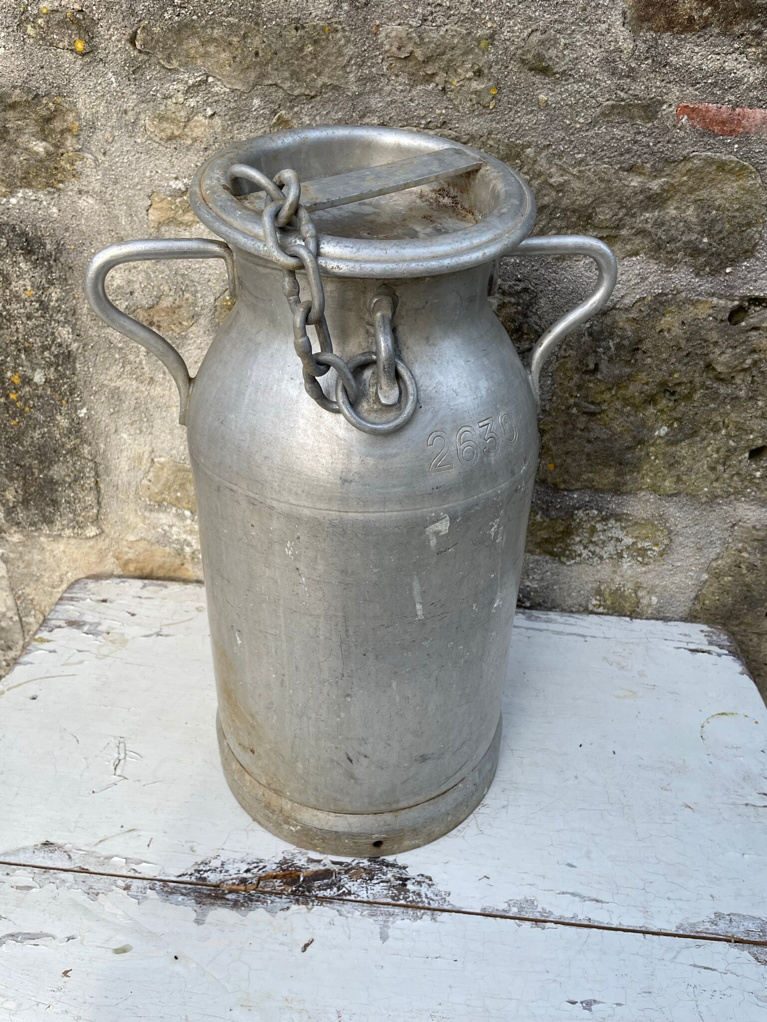 Milk pot