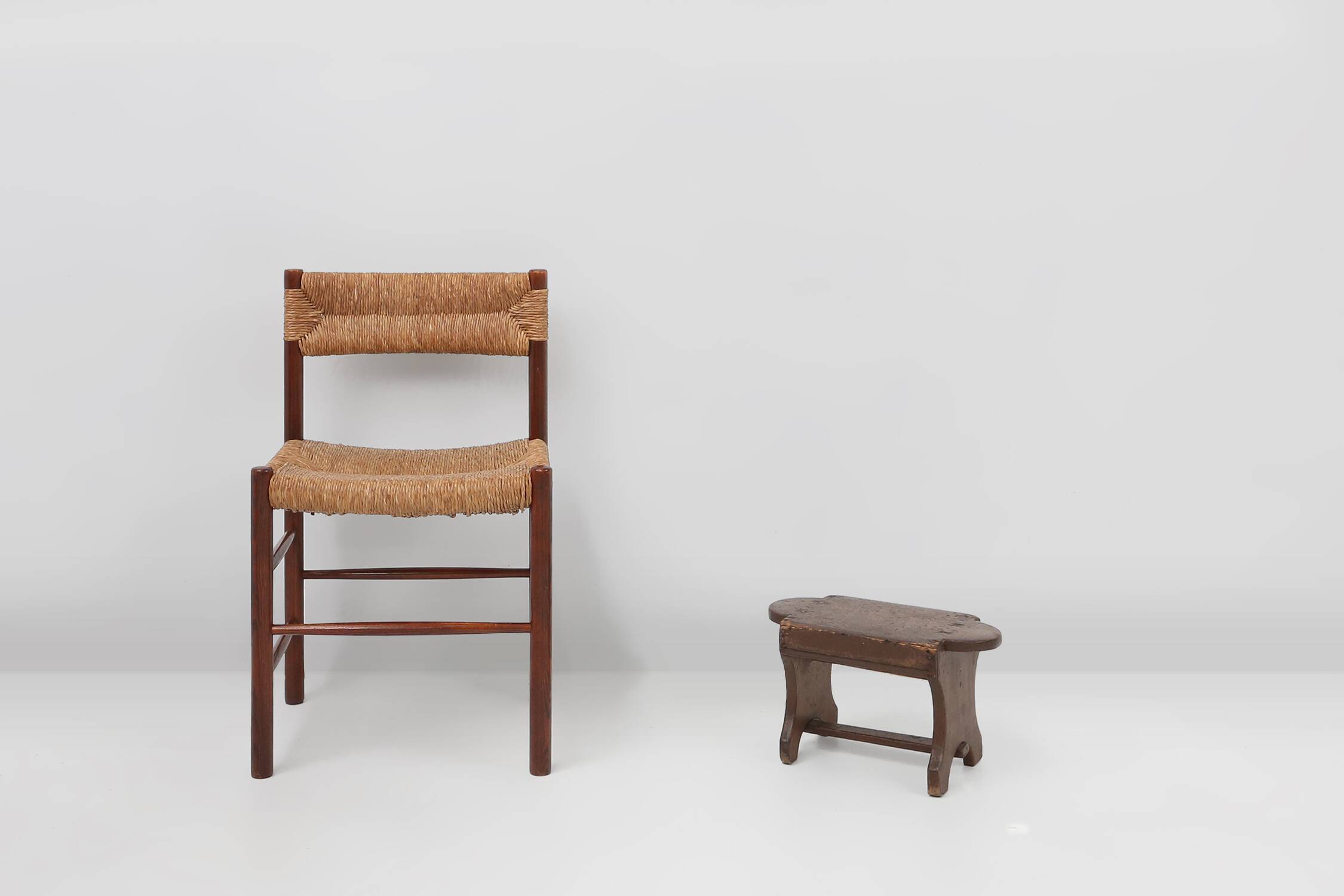 Tabouret bas rustique français en bois peint, vers 1900
