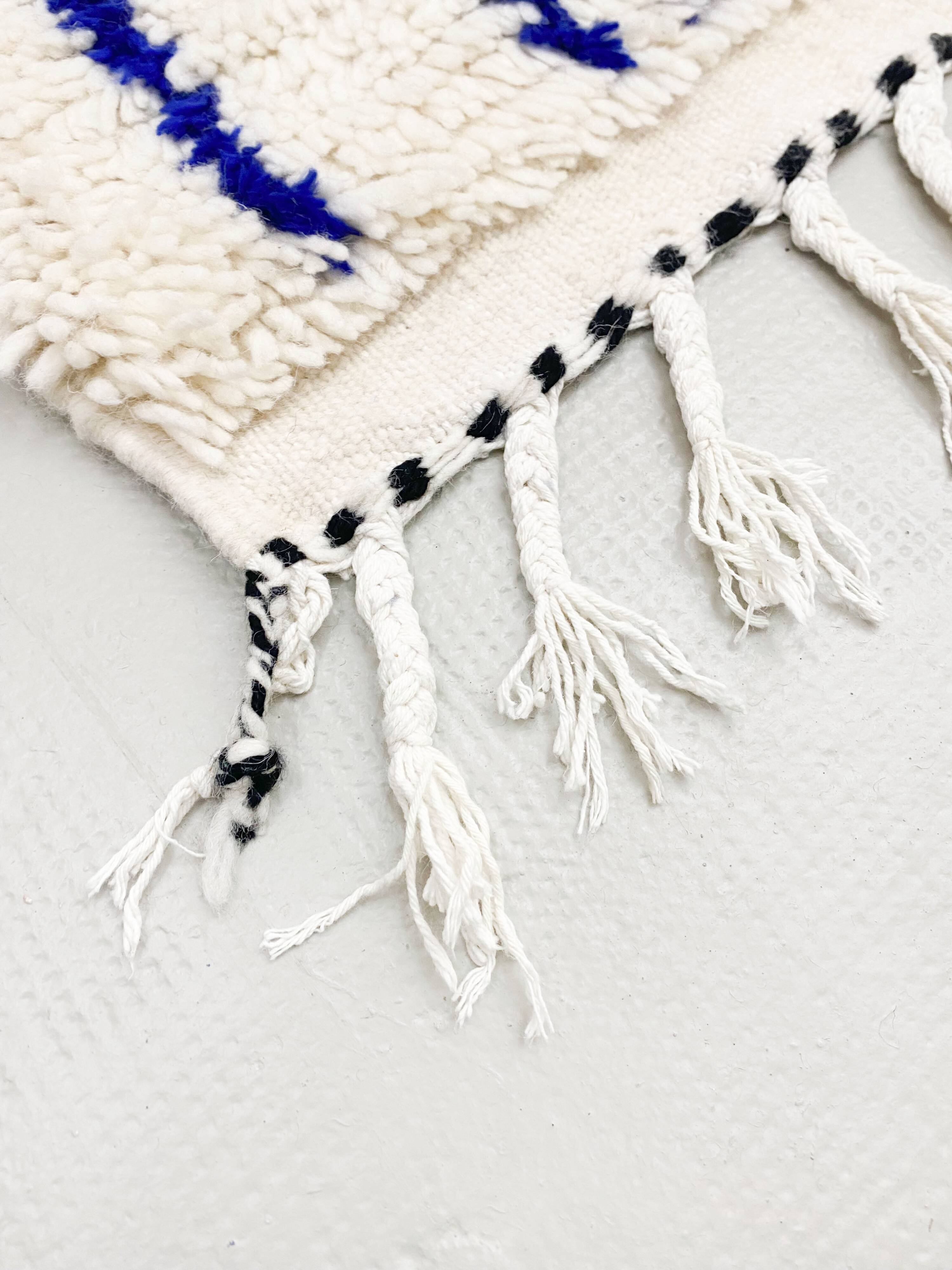 Azilal Moroccan Berber rug with majorelle blue patterns 1.50x0.93m