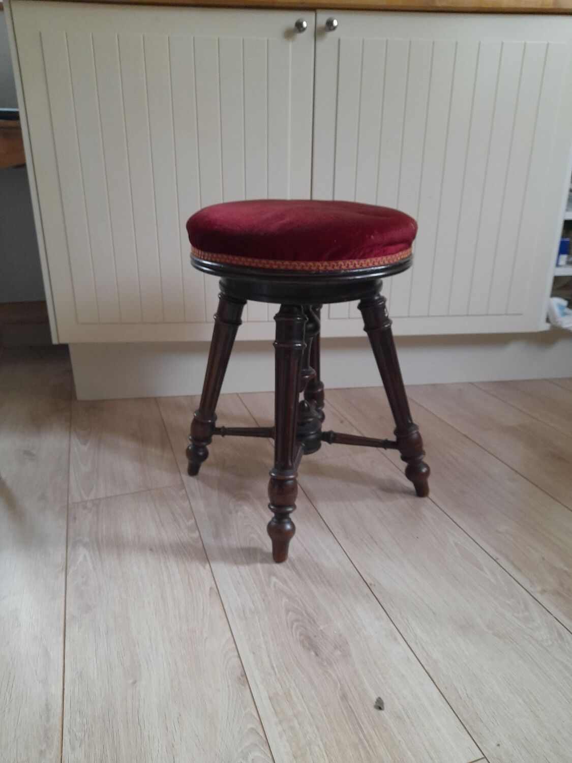 Piano stool