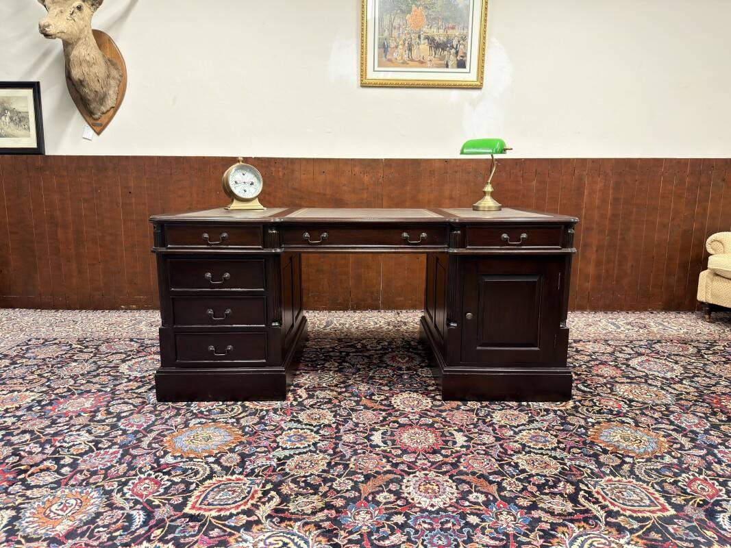 Bureau Chesterfield classique anglais Partnerdesk