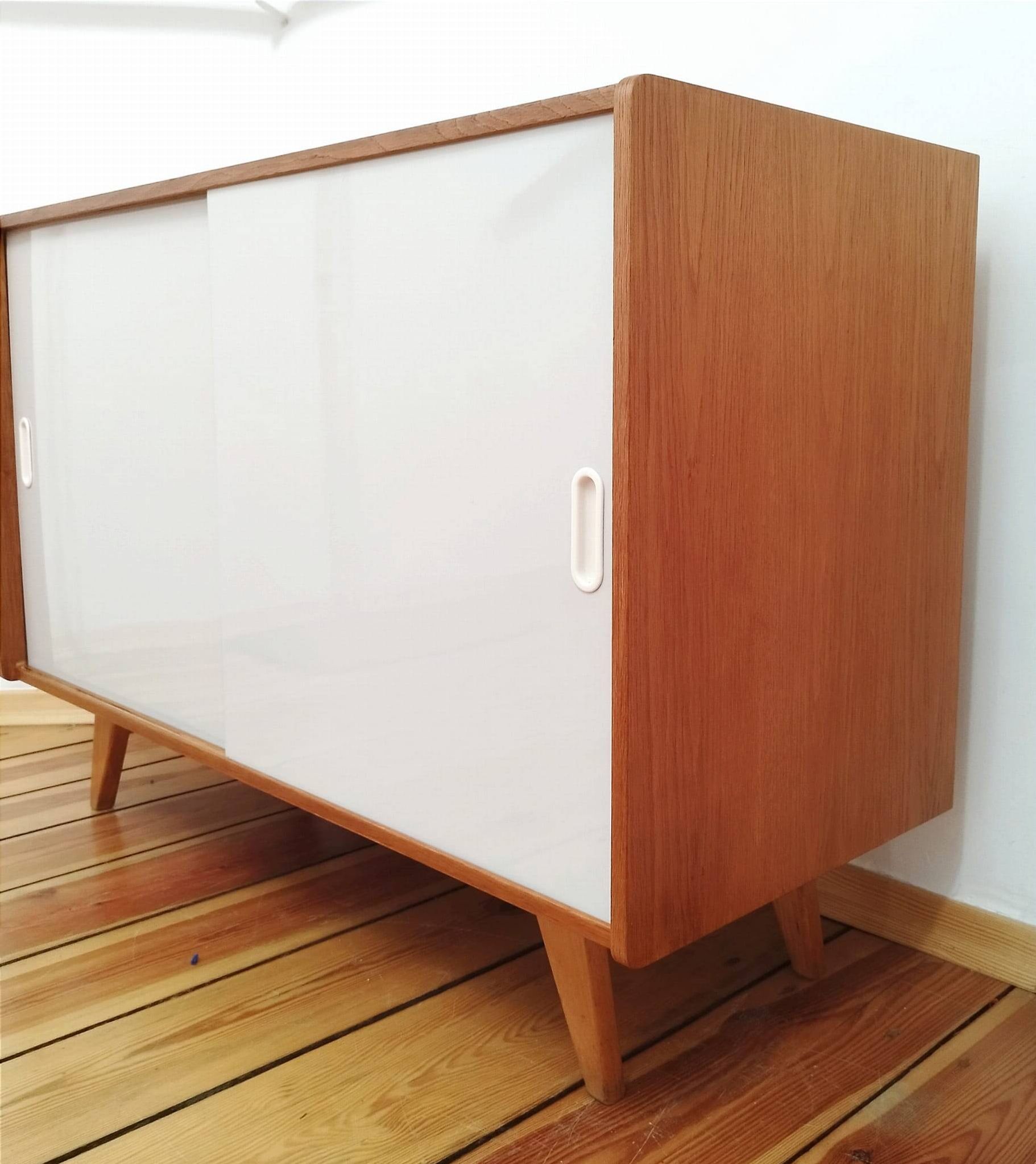 Czechoslovakian Cabinet attributed to J. Jiroutek for Interier Praha, 1960s