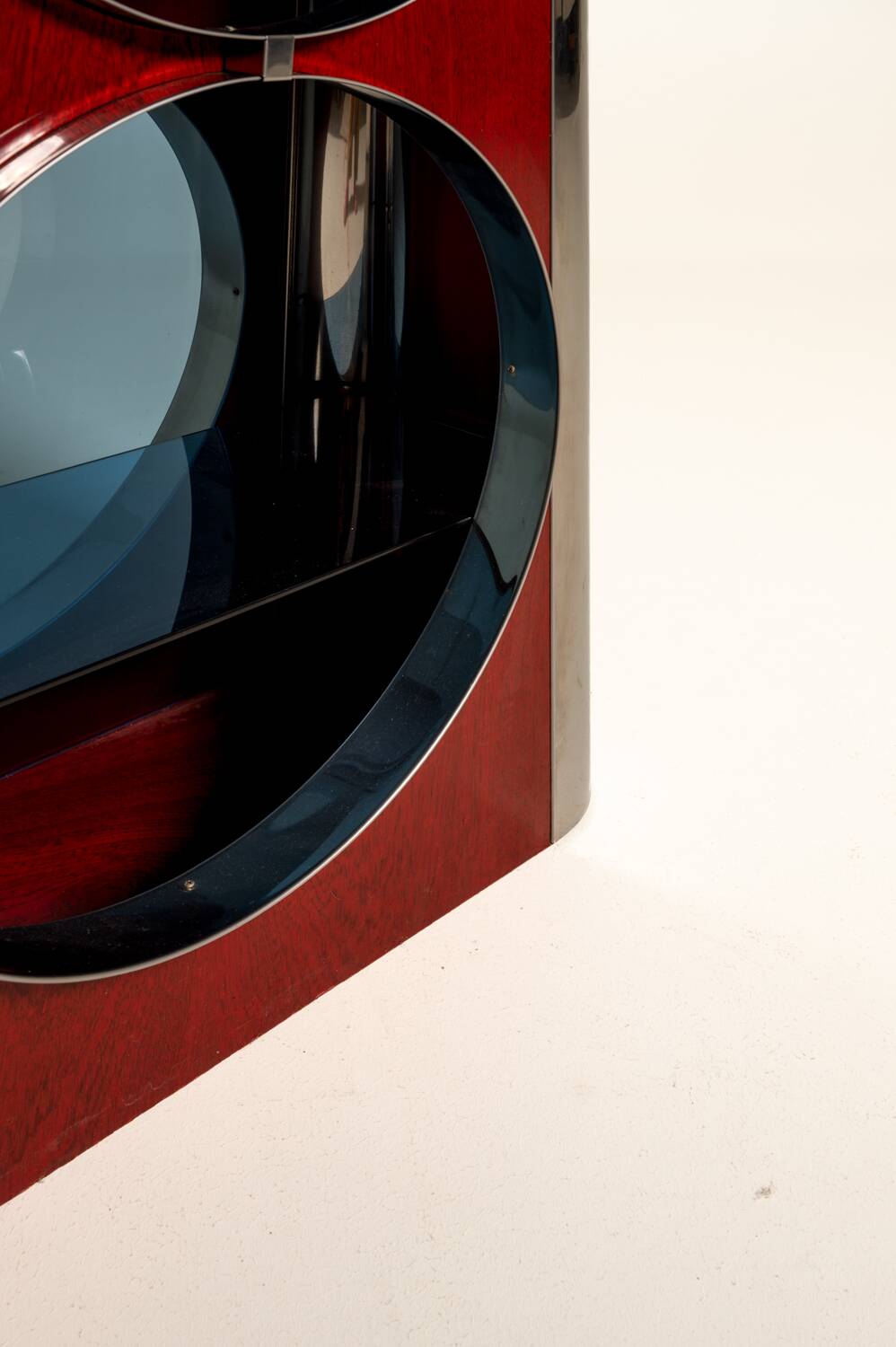 Italian display cabinet attributed to Willy Rizzo, 1970s