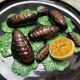 Assiette vintage barbotine Vallauris trompe l’oeil
