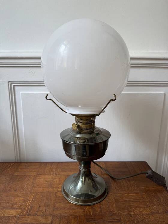 Art Nouveau electric oil lamp made in England, model Alladin 23