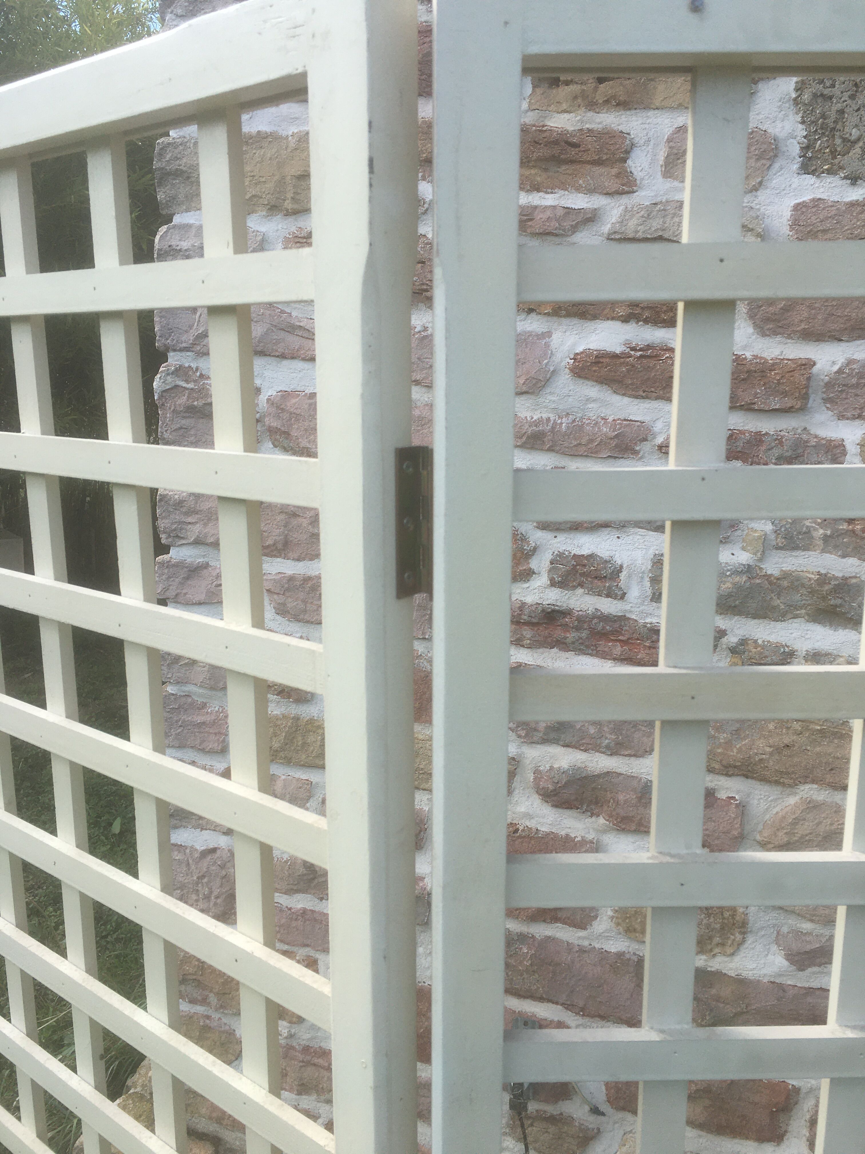 Off-white room divider