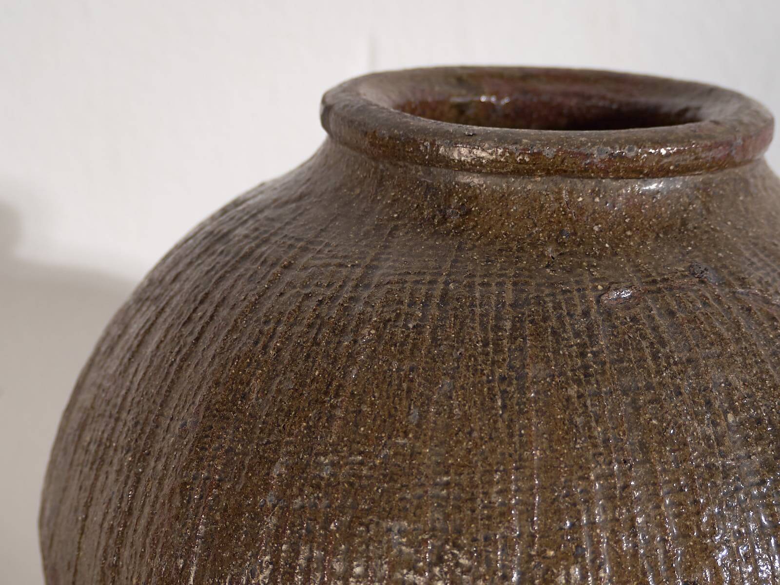Antique Chinese ceramic vase in dark tones (c.1900)