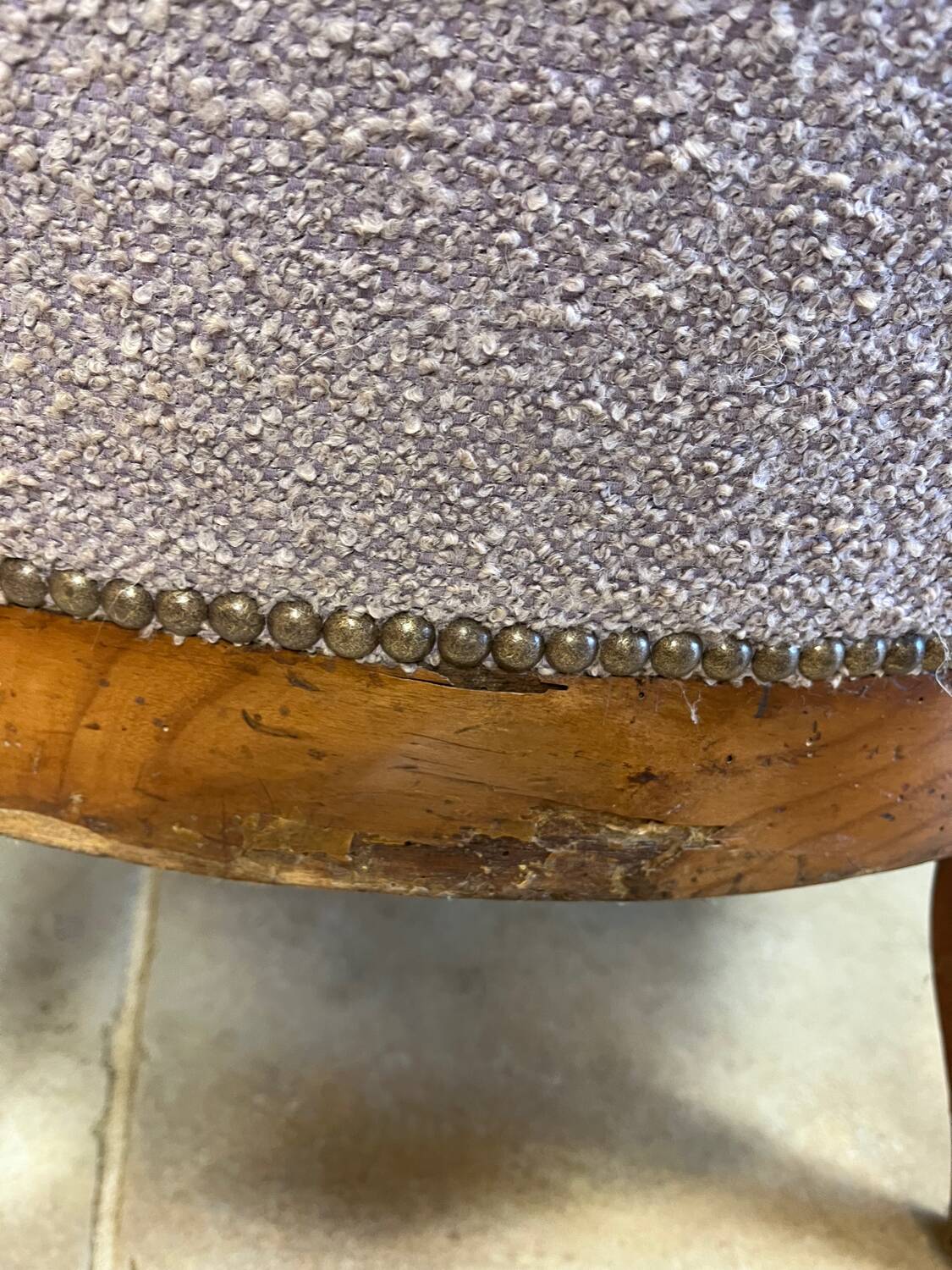 Fauteuil Louis Philippe  en bois et tissu lilas