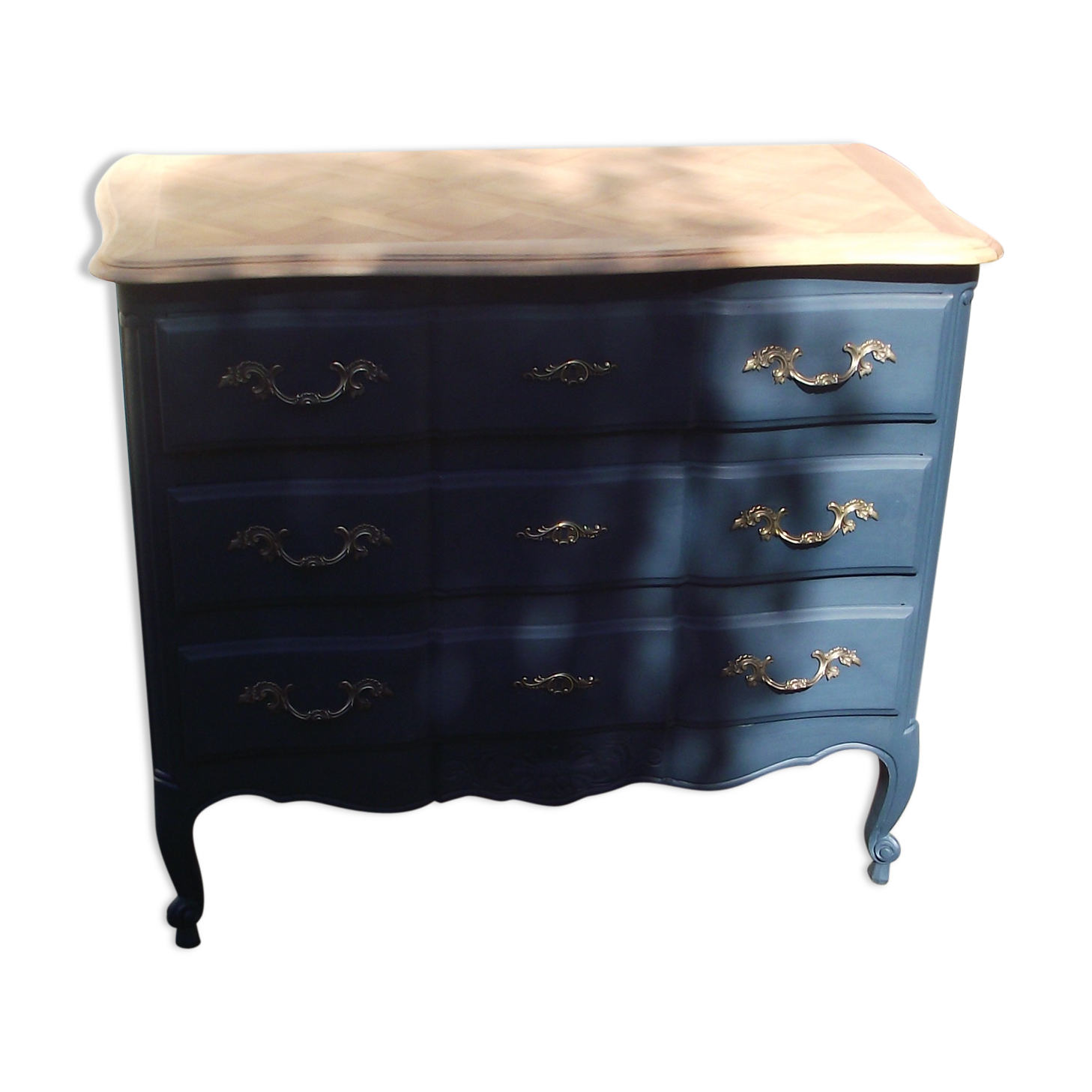 Commode de style Louis XV en merisier peinte