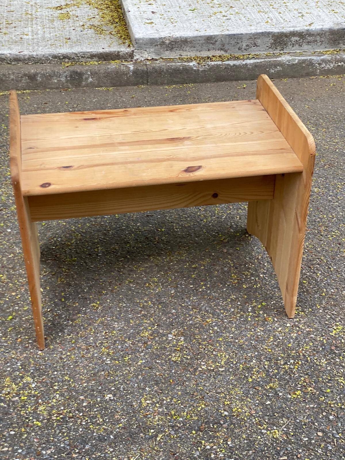 Vintage Scandinavian shelf in solid wood 48cm