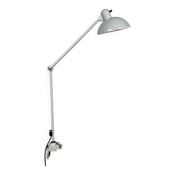 Lampe de bureau Kaiser Idell à pince grise à deux bras modèle