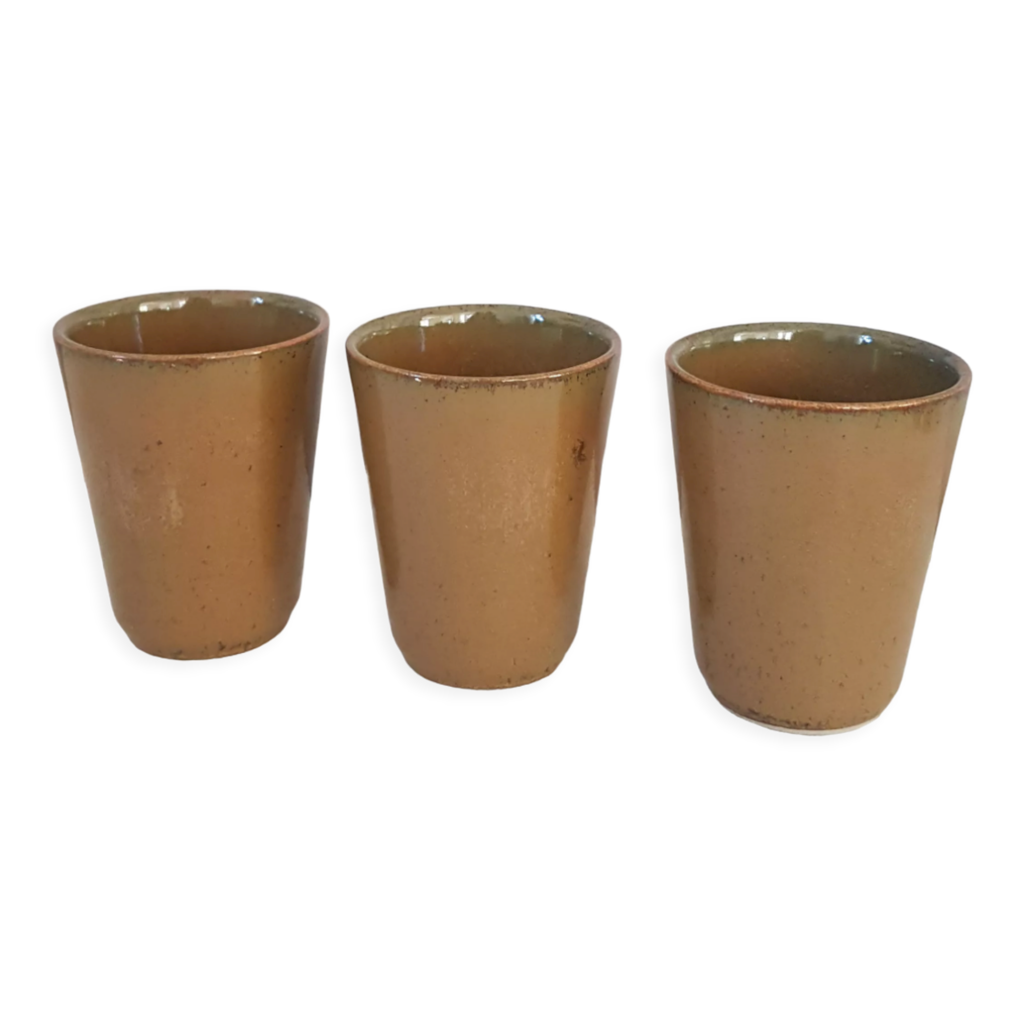3 stoneware cups