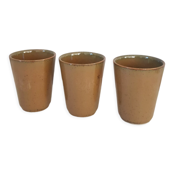 3 gobelets en grès