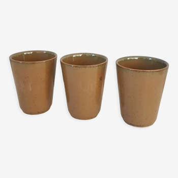 3 stoneware cups