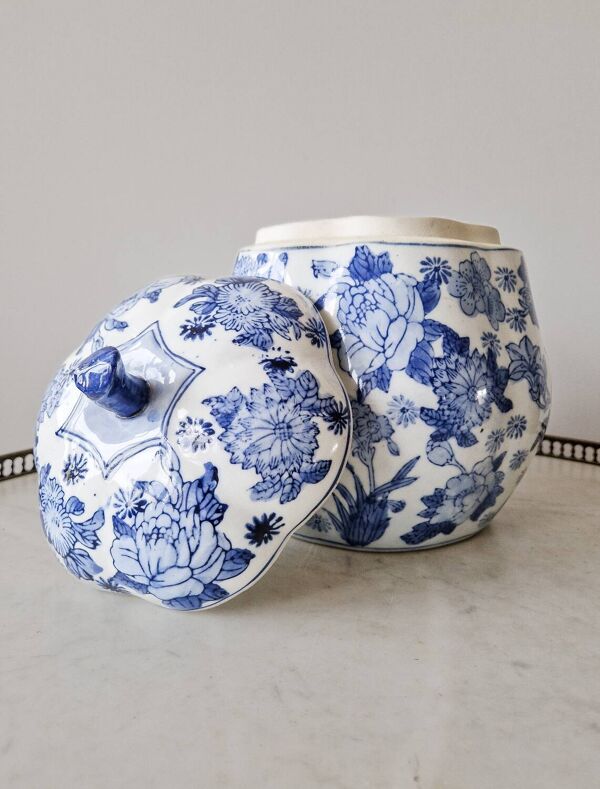 Grand pot chinois artisanal vintage en céramique vernissée motif fleurs ble