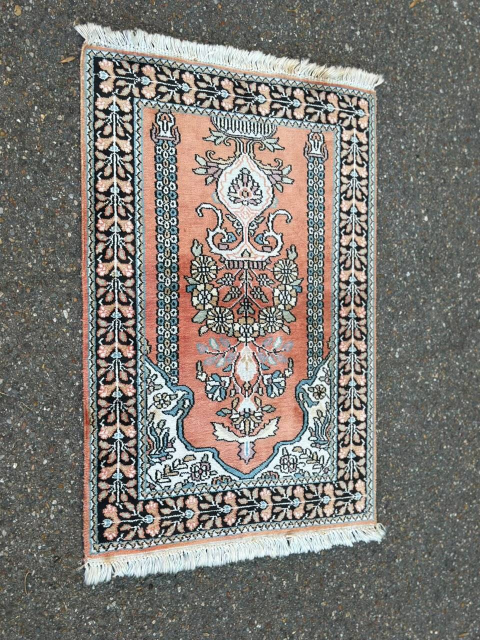 Turkish Persian Carpet Handwoven in Vegetable Silk (Bazaar 54 Istanbul) – 90x65 cm